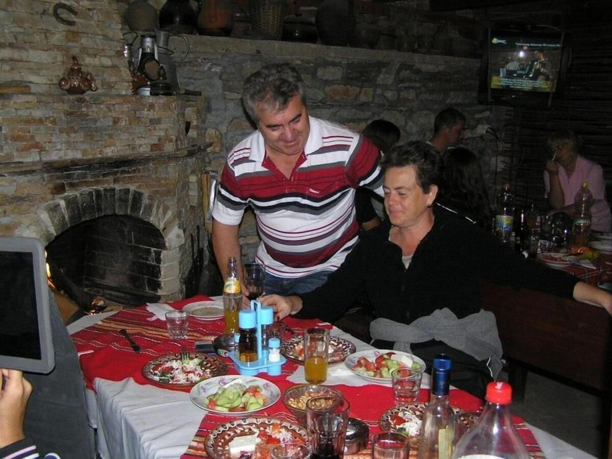 Sharkov Guest House Dolen  Buitenkant foto