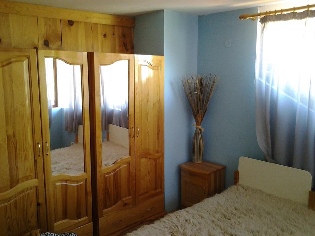 Sharkov Guest House Dolen  Kamer foto