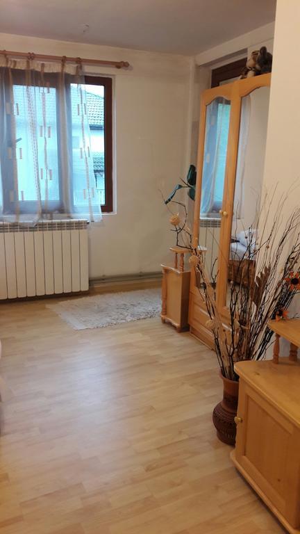 Sharkov Guest House Dolen  Buitenkant foto