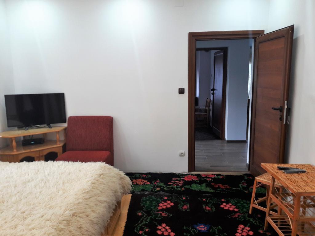 Sharkov Guest House Dolen  Buitenkant foto