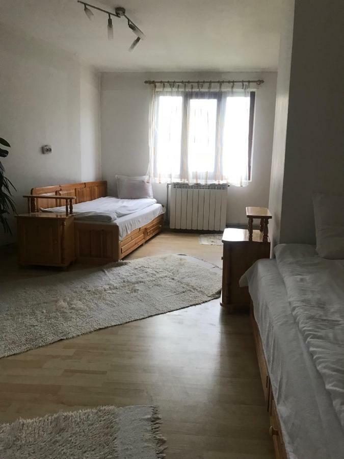 Sharkov Guest House Dolen  Buitenkant foto